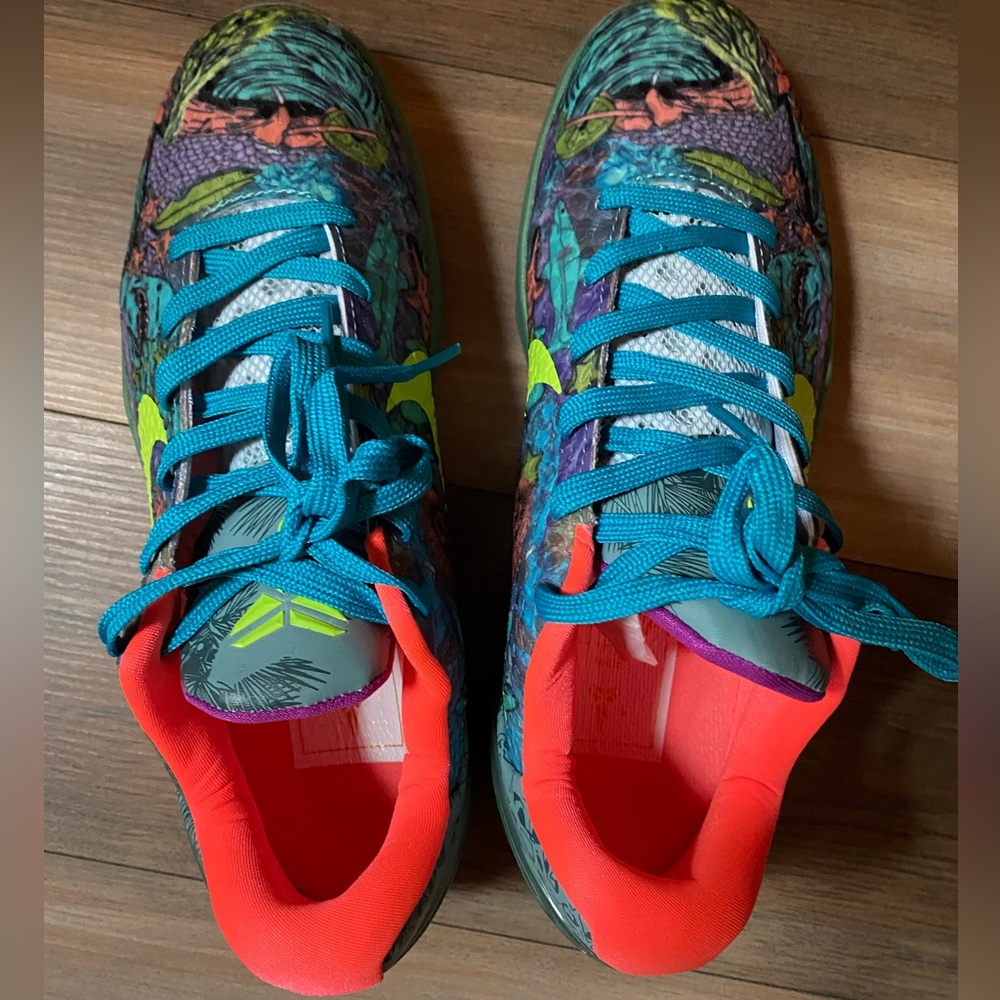 Nike shoes - Picture 6 of 11